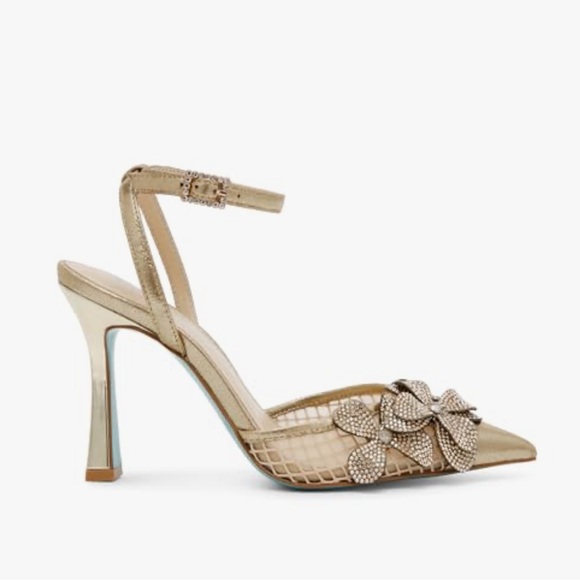 Betsey Johnson Sofya Pump - Picture 1 of 7
